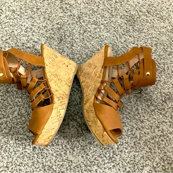 Ardene brown chunky platform heels - Picture 5 of 5